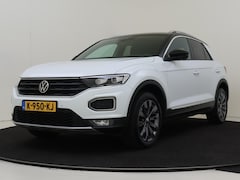 Volkswagen T-Roc - 1.5 TSI Sport | Trekhaak | Achteruitrijcamera | Stoelverwarming | Navigatie | CarPlay | Di