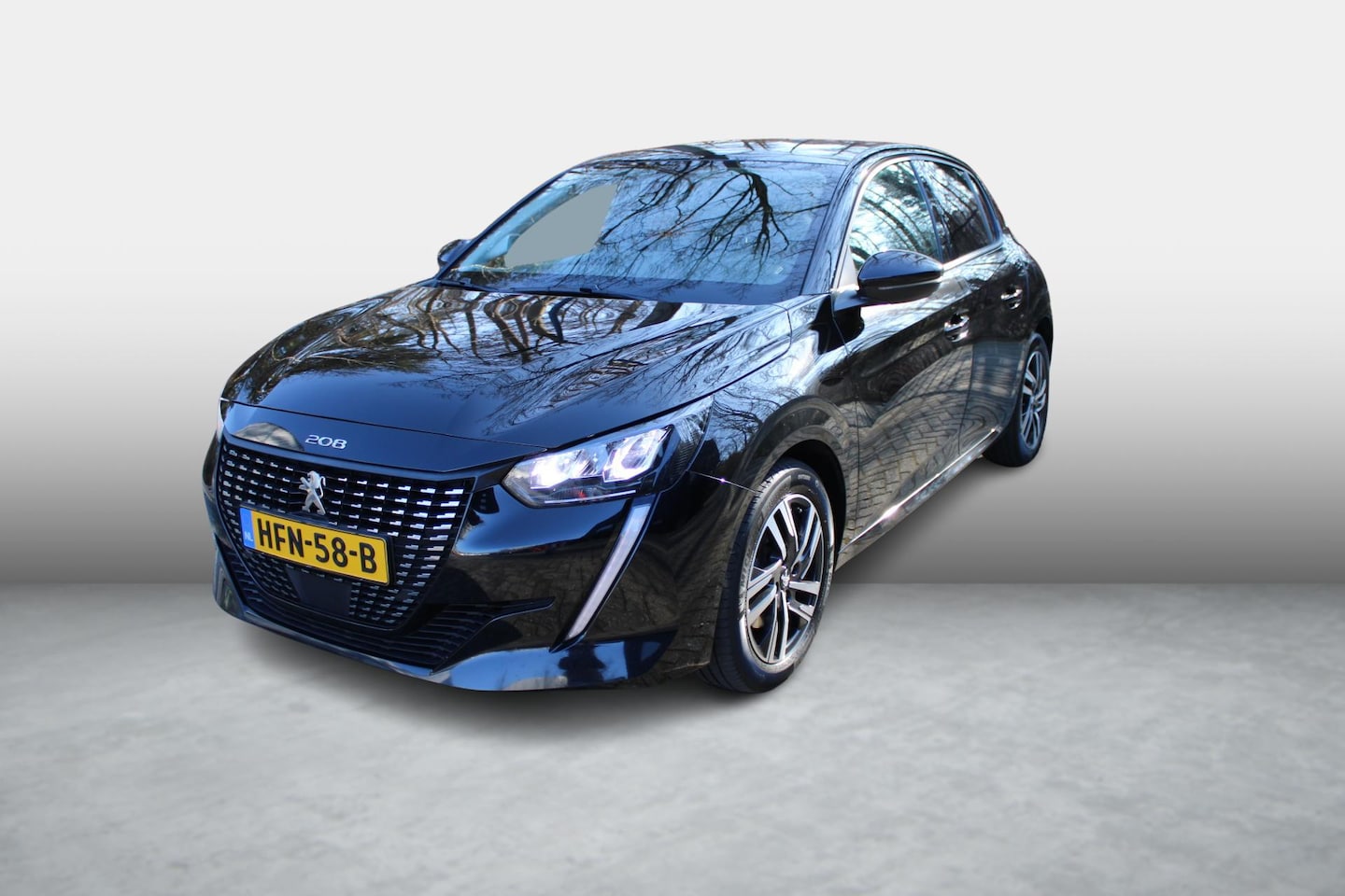 Peugeot 208 - 1.2 PureTech Allure Panoramadak Led 360-Camera 3D-Cockpit Leder Keyless Adaptiv-Cruise - AutoWereld.nl