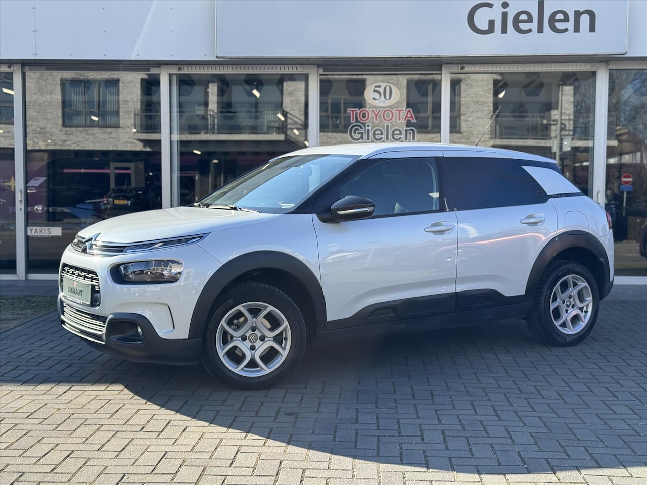 Citroën C4 Cactus - 1.2 PureTech Shine | Navigatie, Parkeercamera, Cruise control, Apple CarPlay/Android auto, - AutoWereld.nl