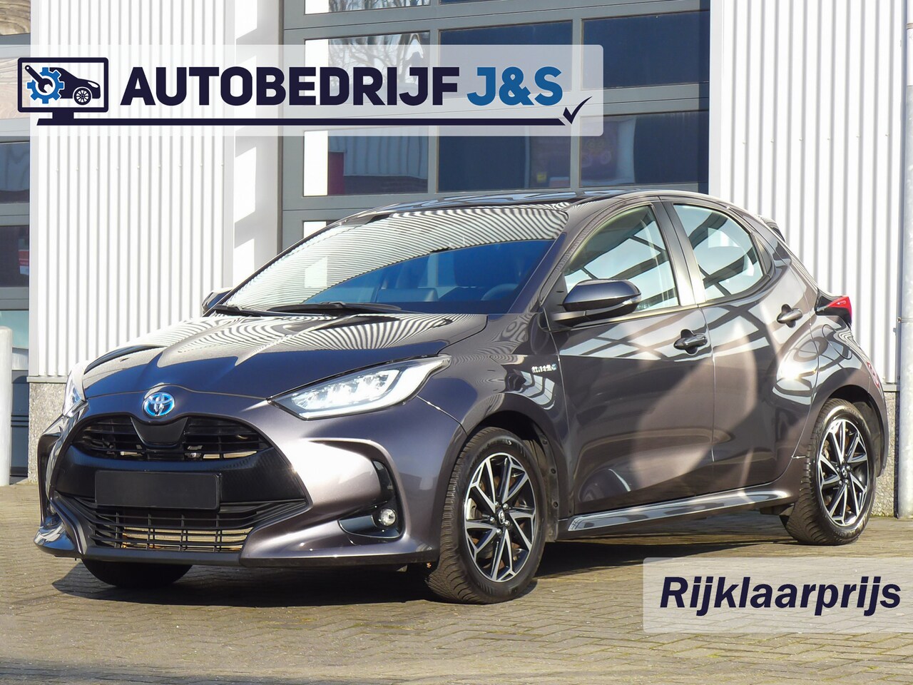 Toyota Yaris - 1.5 Hybrid Dynamic Rijklaarprijs! | 12 Maanden Garantie | Onderhoudsbeurt | Nieuwe APK | M - AutoWereld.nl