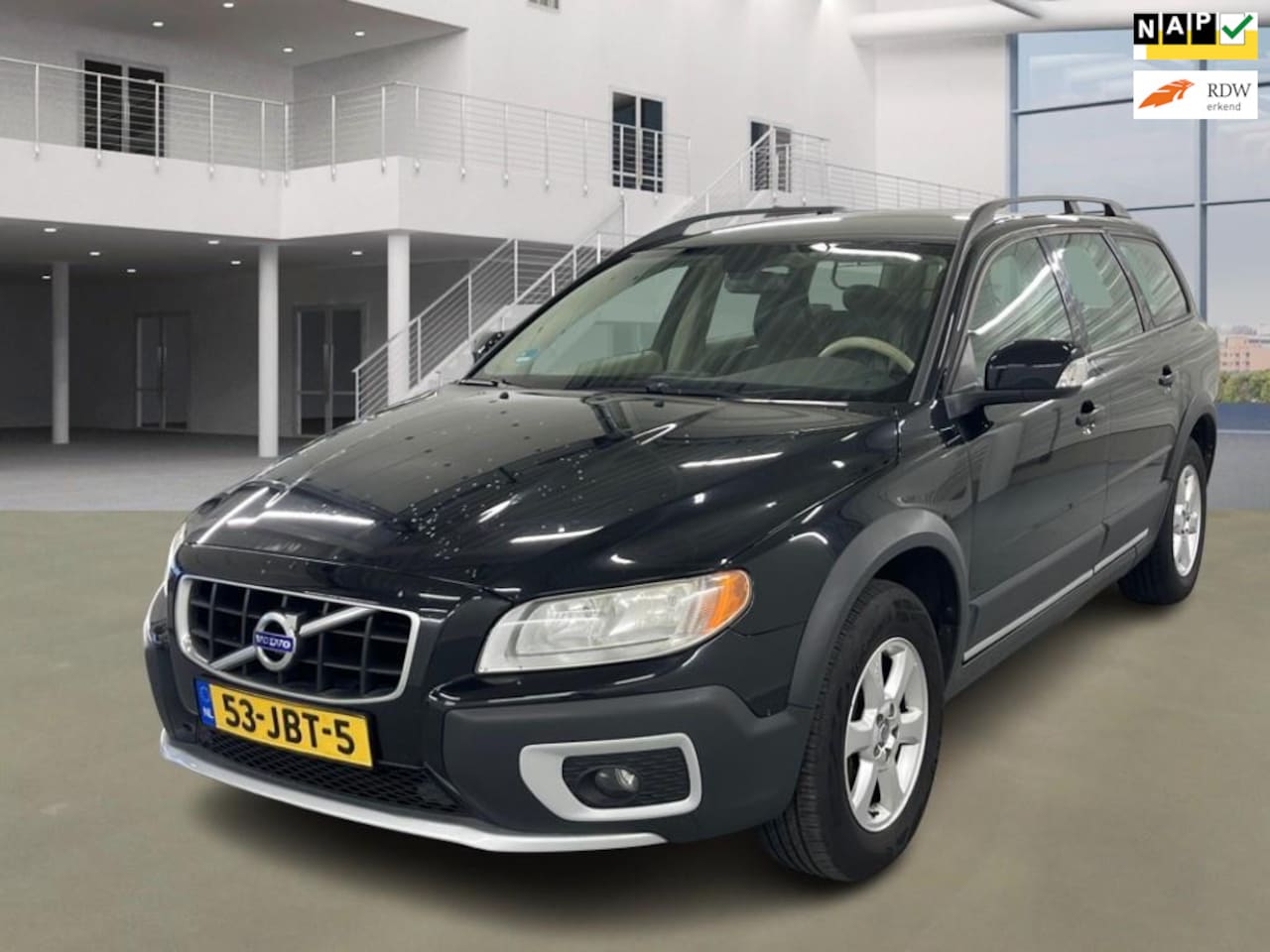 Volvo XC70 - 2.4 D5 Kinetic EXPORT - AutoWereld.nl