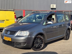 Volkswagen Touran - 1.6-16V FSI Trendline / nwe APK / AIRCO /