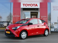 Toyota Aygo - 1.0 VVT-i x-fun 5-deurs 72pk | Airco | Dealer onderhouden | BTW-auto |