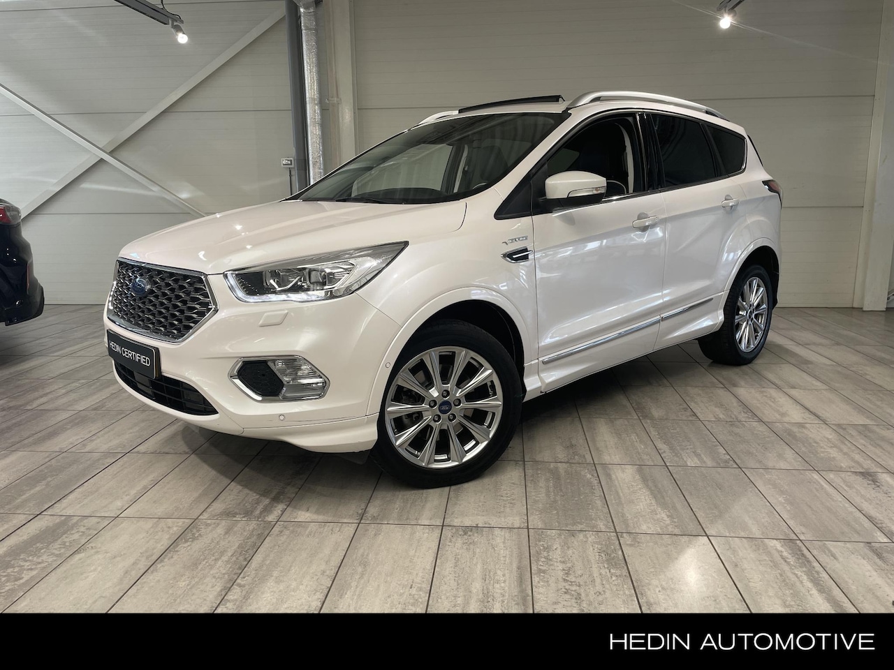 Ford Kuga - 1.5 EcoBoost 182pk AWD Vignale | Automaat | ACC | Panorama dak | Trekhaak - AutoWereld.nl