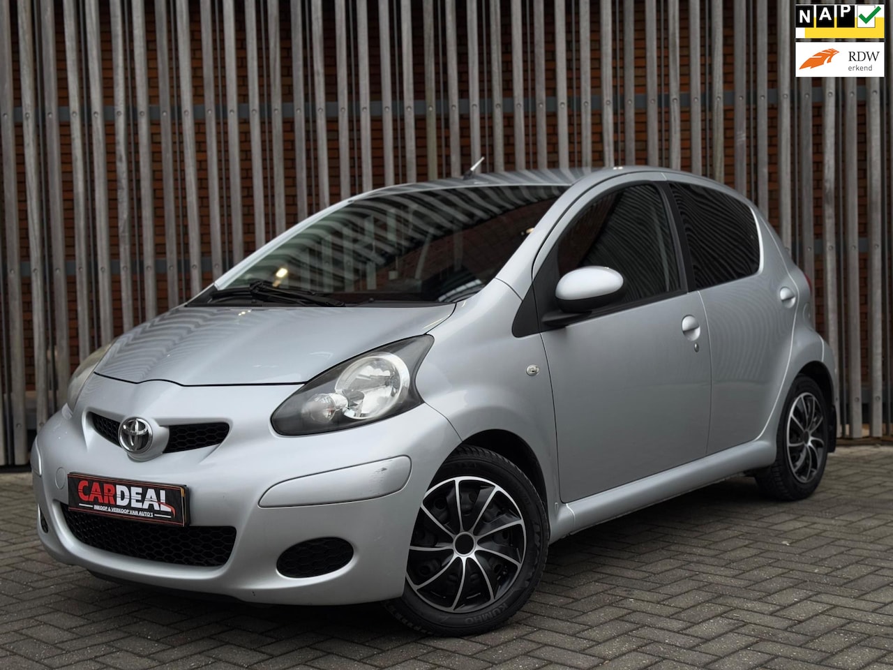 Toyota Aygo - 1.0-12V Comfort Navigator 5DRS |AIRCO|NAVIGATIE|ELEKTR|APK - AutoWereld.nl