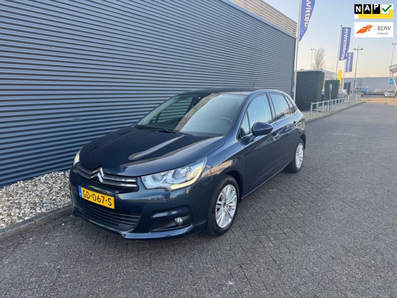 Citroën C4 - 1.2 PureTech Business * NAVI * LM VELGEN * APK 01-2026 * - AutoWereld.nl