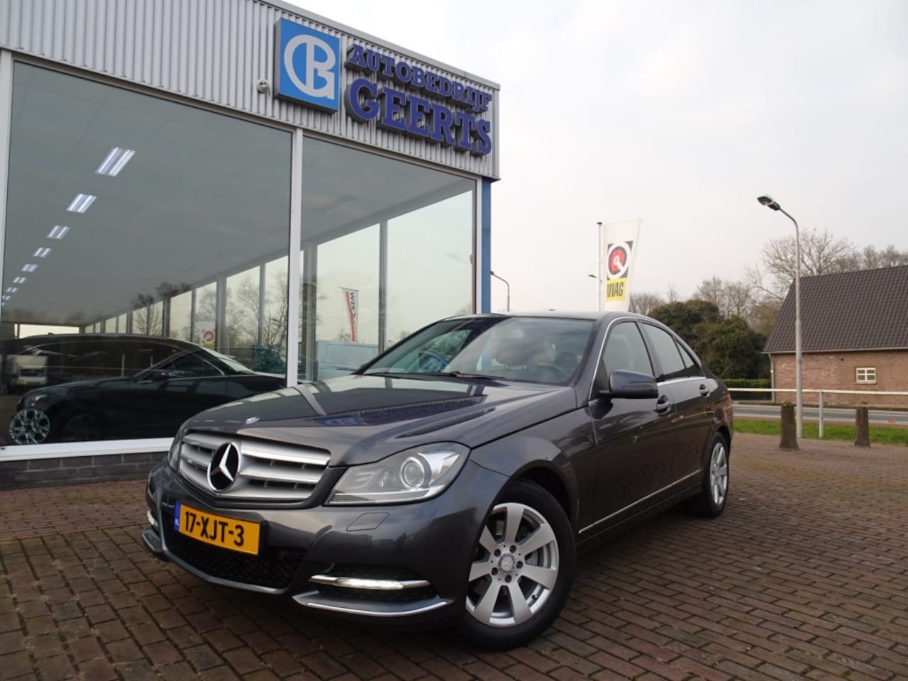 Mercedes-Benz C-klasse - 180 Business Class Avantgarde Xenon/Navi/PDC/Trekhaak/Clima/Half - AutoWereld.nl