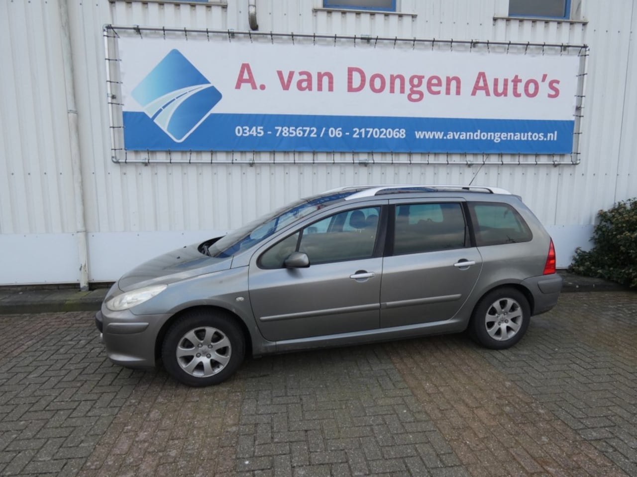 Peugeot 307 - SW 1.6-16V PREMIUM,Clima,Cruise,APK 4-9-25 - AutoWereld.nl