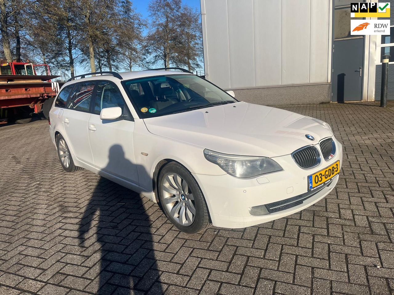 BMW 5-serie Touring - 530d Executive eerst eigenaar nieuwe motor 165000 km - AutoWereld.nl