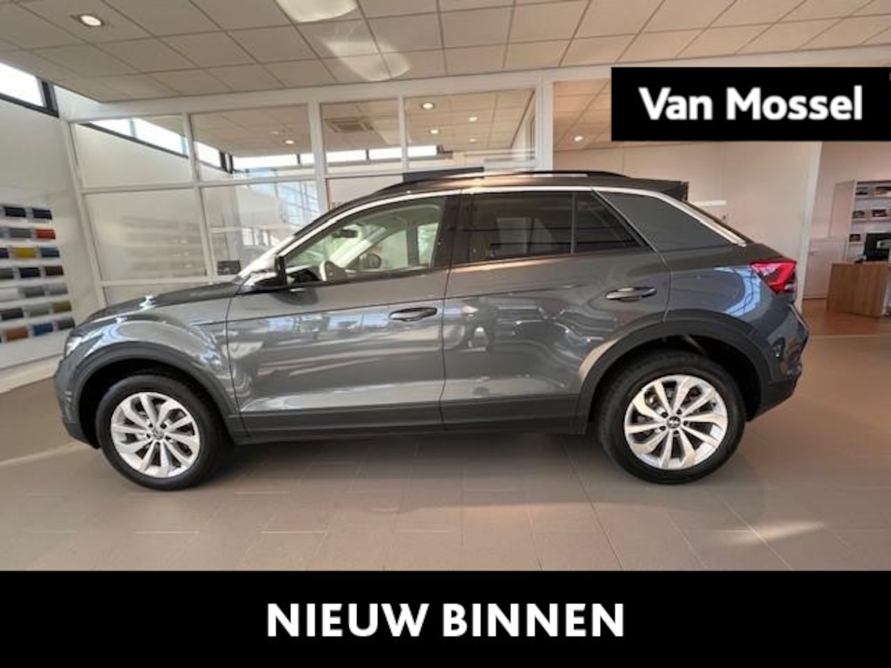 Volkswagen T-Roc - 1.5 TSI Life Edition | 17 inch licht metalen velgen | Navigatie | Carplay | Automaat | Ada - AutoWereld.nl