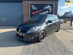 Suzuki Swift - 1.6 Sport*Navi*Key Less*17 Inch*USB