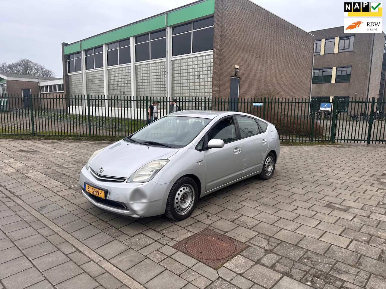 Toyota Prius - 1.5 VVT-i Tech Edition Navi.Camera.Airco - AutoWereld.nl