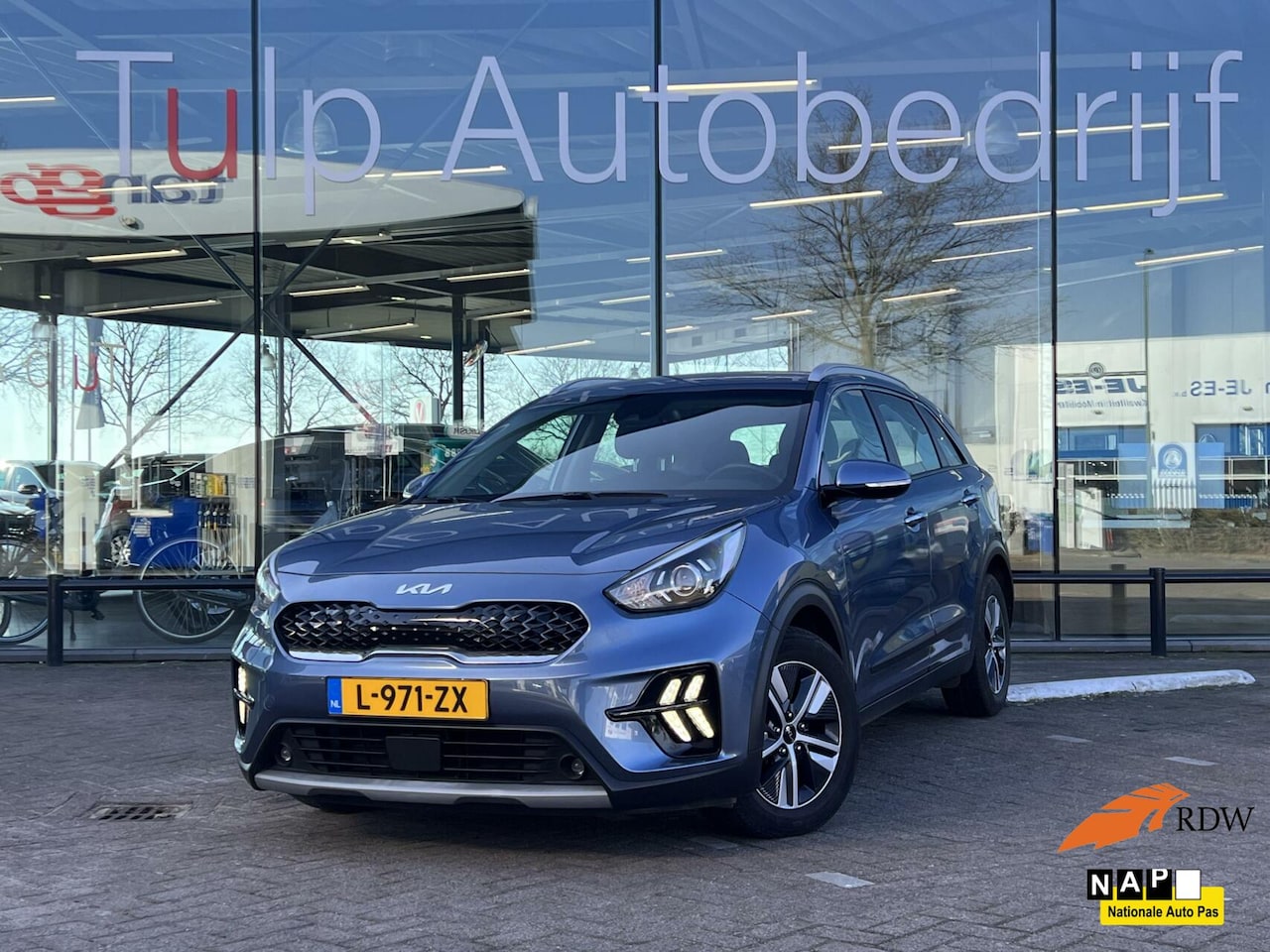 Kia Niro - 1.6 GDi Hybrid DynamicLine Clima Cruise Navi Mooi! - AutoWereld.nl