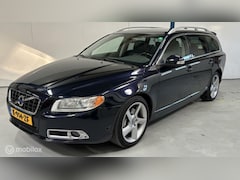 Volvo V70 - 2.5T Summum AUTOMAAT / DYNAUDIO