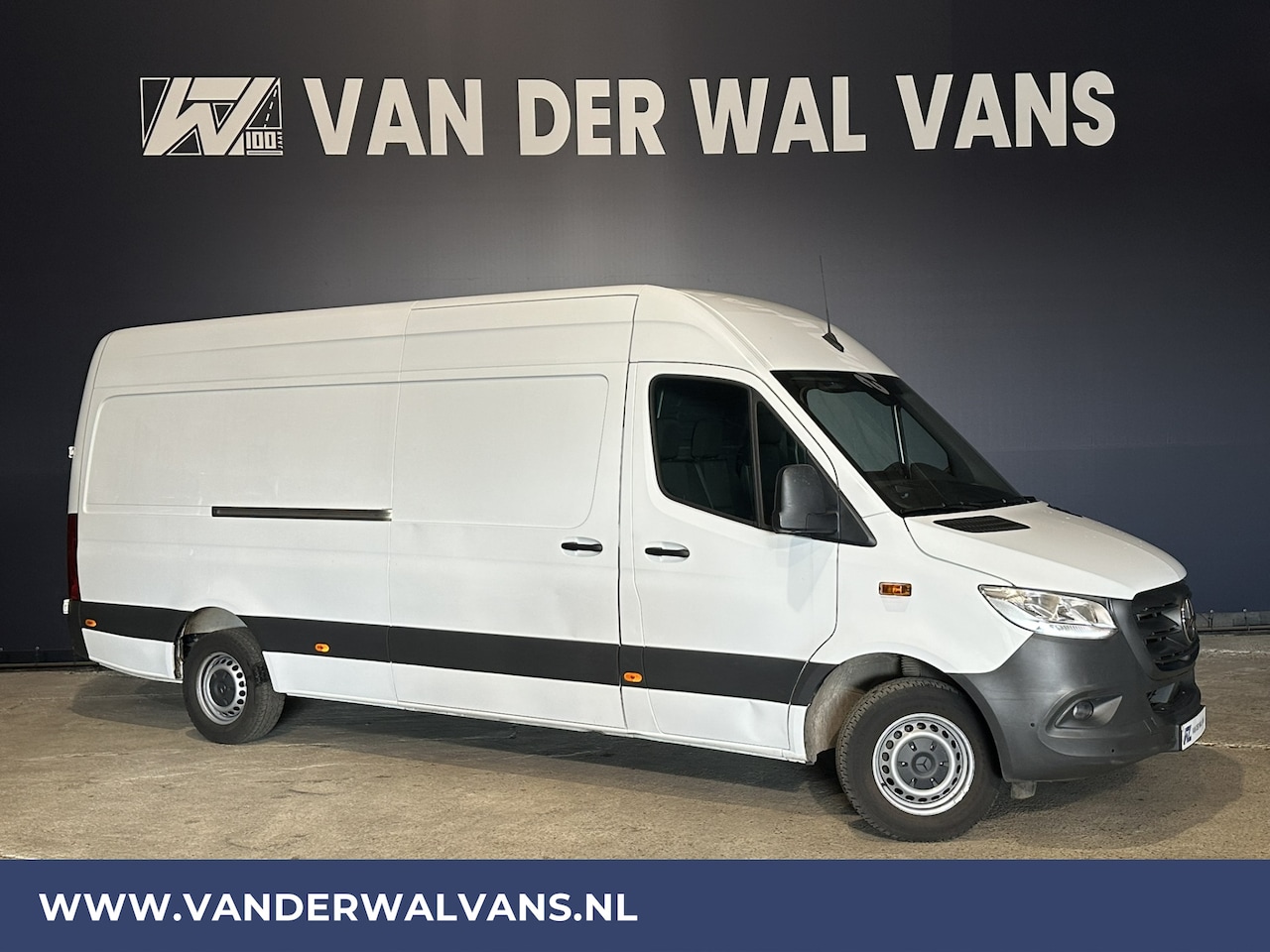 Mercedes-Benz Sprinter - 315 CDI 150pk L3H2 Euro6 Airco | Navigatie | 360 graden camera | Cruisecontrol | Apple Car - AutoWereld.nl