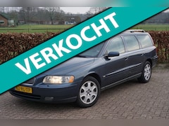 Volvo V70 - 2.4 Momentum|Clima|Rijdt Goed|Youngtimer|Trekhaak