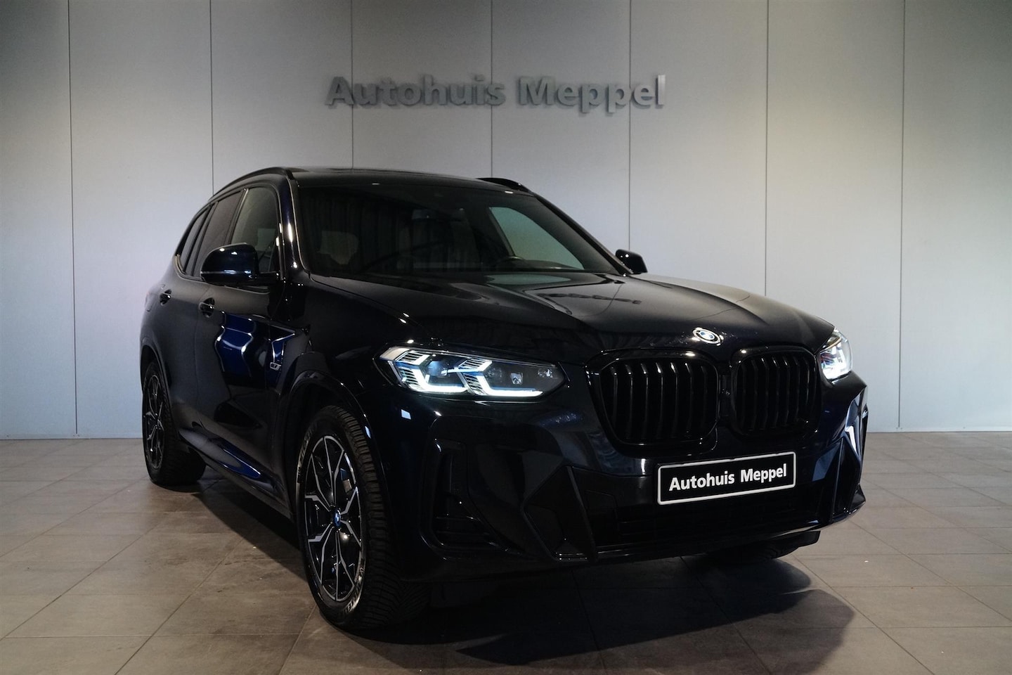 BMW X3 - 30e M-Sport | HUD | Laserlicht | Trekhaak | Panoramadak | - AutoWereld.nl