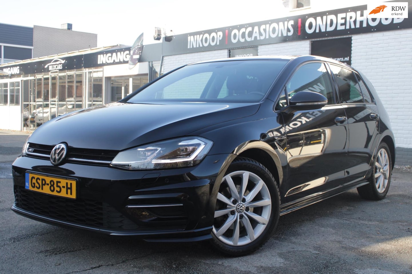 Volkswagen Golf - 1.5 TSI Highline Business R-line / Automaat / Adaptieve Cruise / Parkeersensoren / Stoelve - AutoWereld.nl