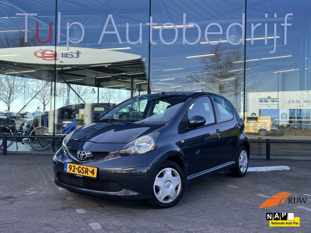 Toyota Aygo - 1.0-12V + 5-deurs Automaat Airco Bluetooth NAP - AutoWereld.nl