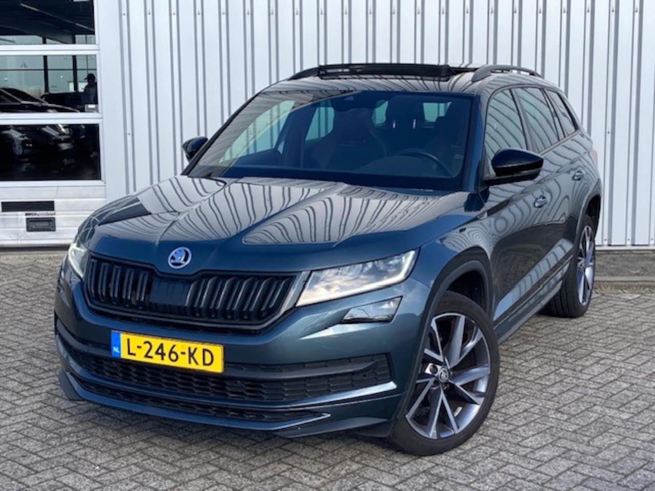 Skoda Kodiaq - 1.5 TSI 150pk DSG/AUT Sportline Business 7persoons | Panorama dak | Keyless | Audio Canton - AutoWereld.nl