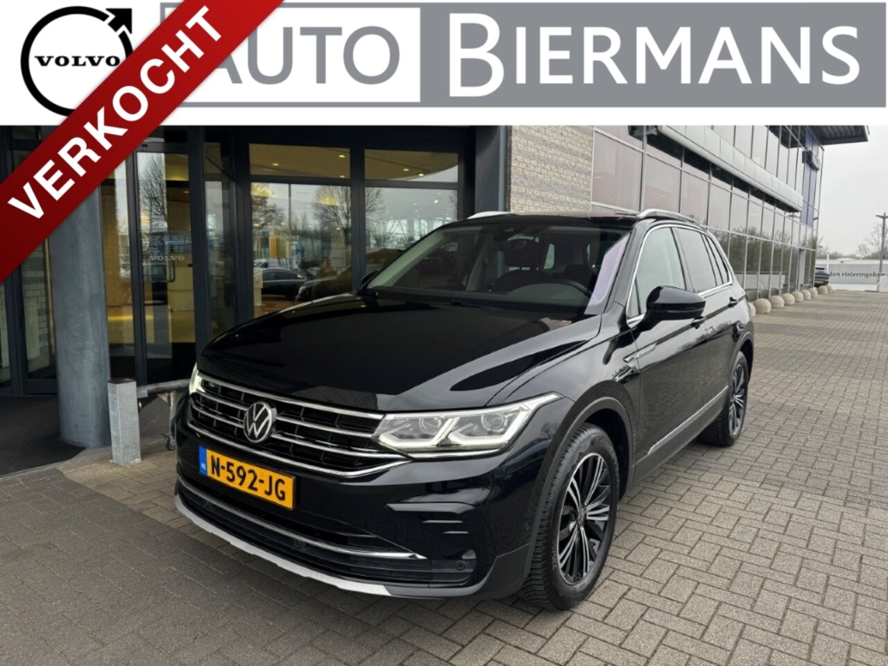 Volkswagen Tiguan - 1.5 TSI ACT 150pk DSG Elegance | Park Ass. | Velours bekl. | Elektr.achterkl. | All Seas.b - AutoWereld.nl