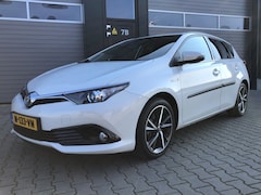 Toyota Auris - 1.8 Hybrid Black Edition Edition S+ | Zeer nette auto | Inruil mog. |Trekhaak | Stoelverwarming |  Camera |