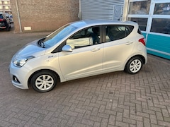 Hyundai i10 - 1.0i 66pk Blue 4pl. Comfort