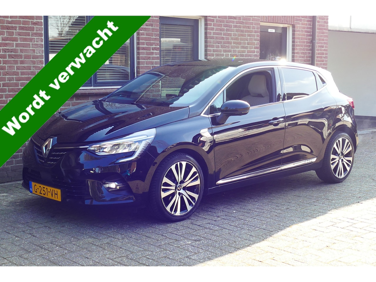 Renault Clio - 1.0 TCe Initiale Paris. BOSE, Leer, Stoelverw, 360 camera, Led Koplampen, Navi - AutoWereld.nl