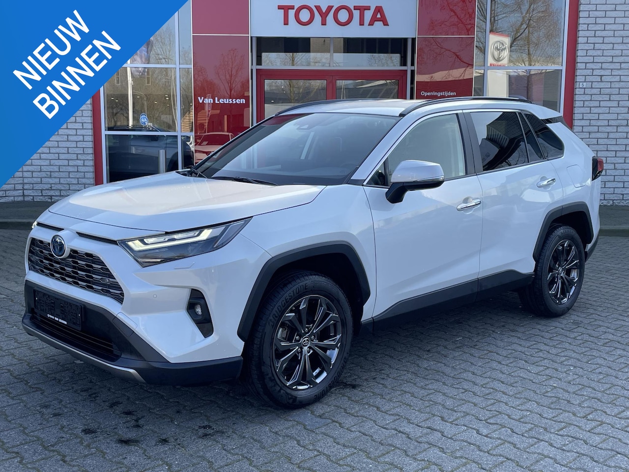 Toyota RAV4 - 2.5 Hybrid AWD EXECUTIVE STOEL/STUURVERW LEDER EL-STOEL MET GEHEUGEN BLIND-SPOT AFN-TREKHA - AutoWereld.nl