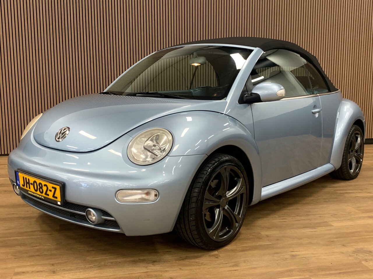 Volkswagen New Beetle Cabriolet - 1.6 Turijn Comfort|Airco|143000KM|Stoelverwarming| - AutoWereld.nl