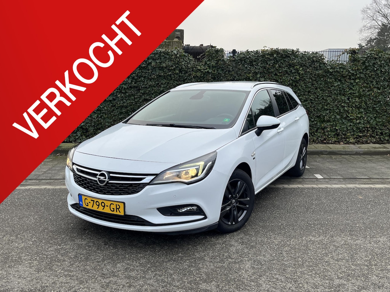 Opel Astra Sports Tourer - 1.0 Turbo 120 Jaar Edition 1.0 Turbo 120 Jaar Edition - AutoWereld.nl