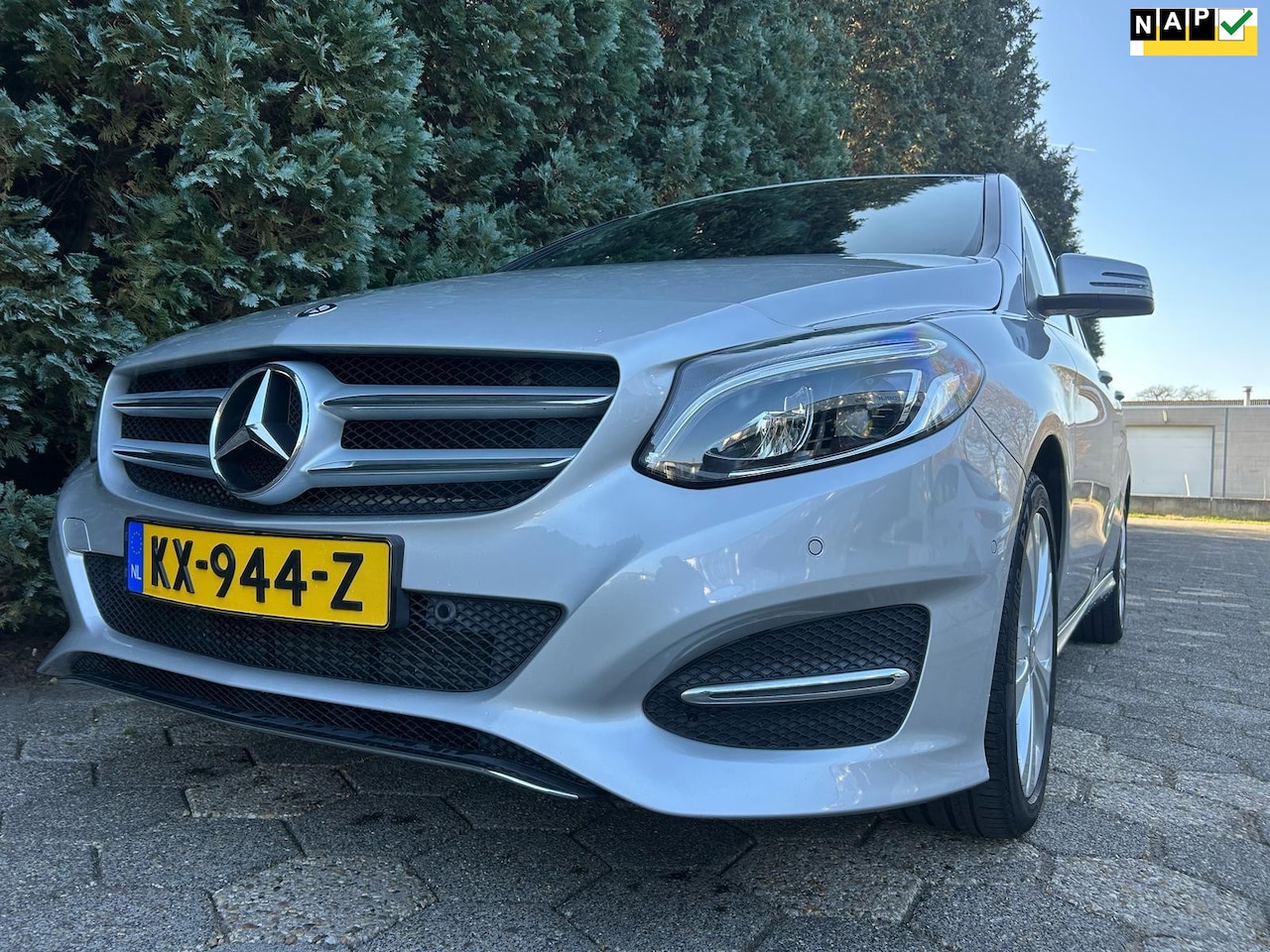 Mercedes-Benz B-klasse - 180 Ambition - Automaat - AutoWereld.nl