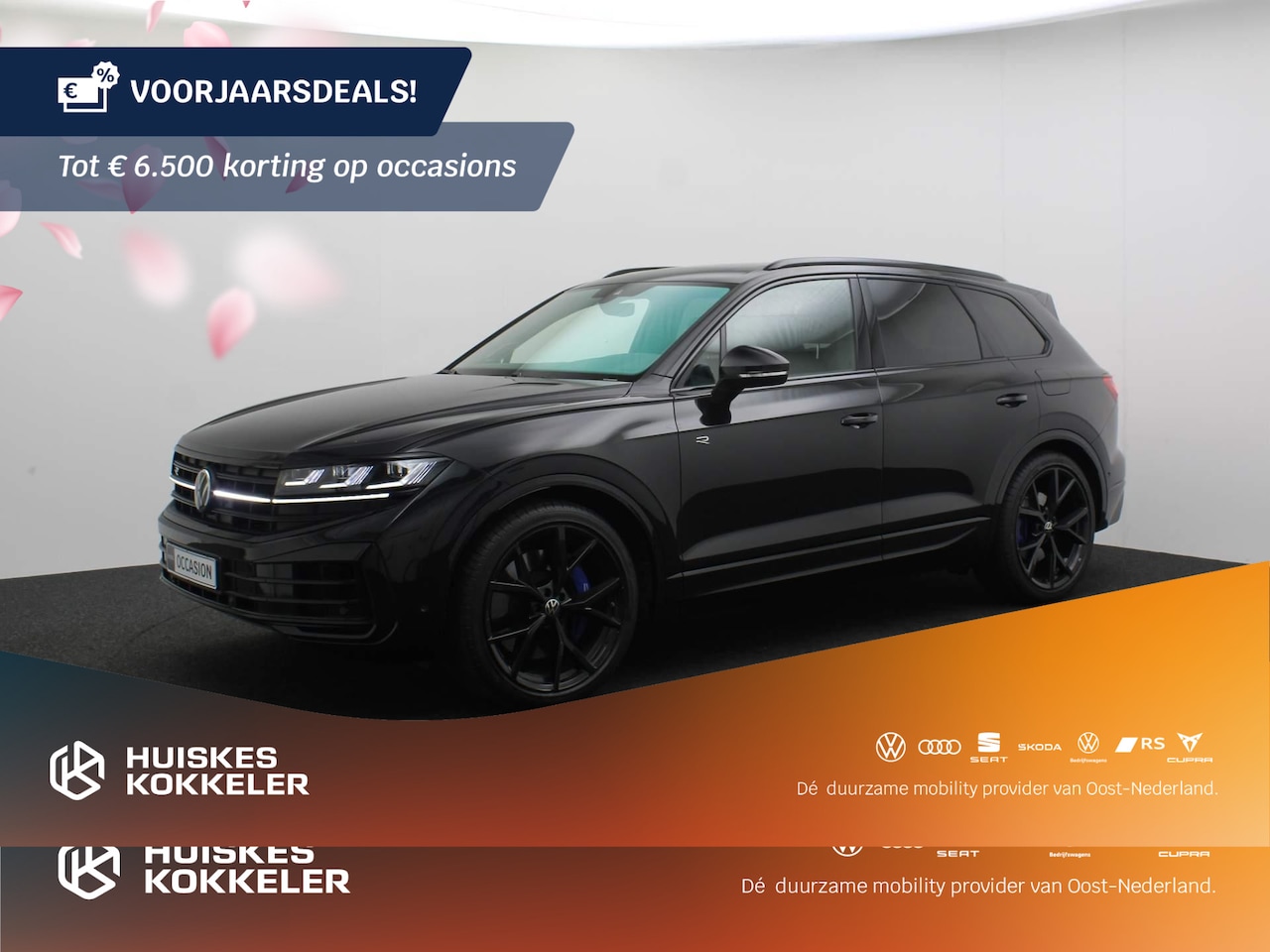 Volkswagen Touareg - R 3.0 TSI eHybrid 462pk Tiptronic Luchtvering, Panoramadak, Lederen bekleding, Achteruitri - AutoWereld.nl