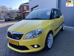 Skoda Fabia - 1.4 TSI /Automaat/Stoelverwarming/Climate-c/Cruice-c/Gied-onderhouden