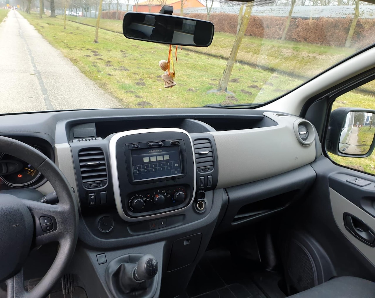 Renault Trafic - 1.6 dCi T29 L1H1 Comfort 1.6 dCi T29 L1H1 Comfort - AutoWereld.nl