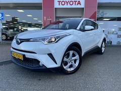 Toyota C-HR - 1.8 Hybrid Dynamic | Trekhaak | Keyless entry + start | DAB