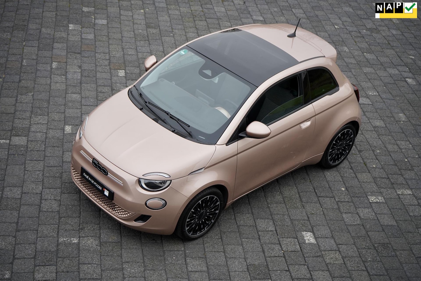 Fiat 500 - 3+1 Icon 42 kWh 500E SKYWINDOW - AutoWereld.nl