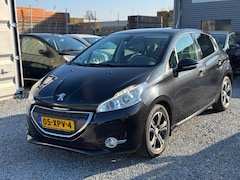 Peugeot 208 - 1.4 VTi Griffe Navi Clima Leer