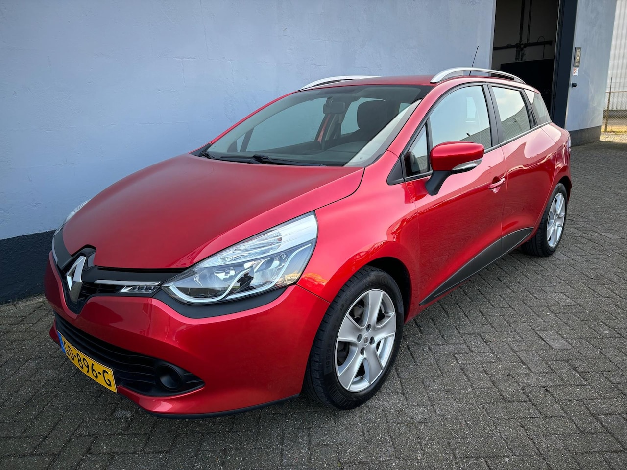 Renault Clio Estate - 0.9 TCe Expression - Navigatie - AutoWereld.nl