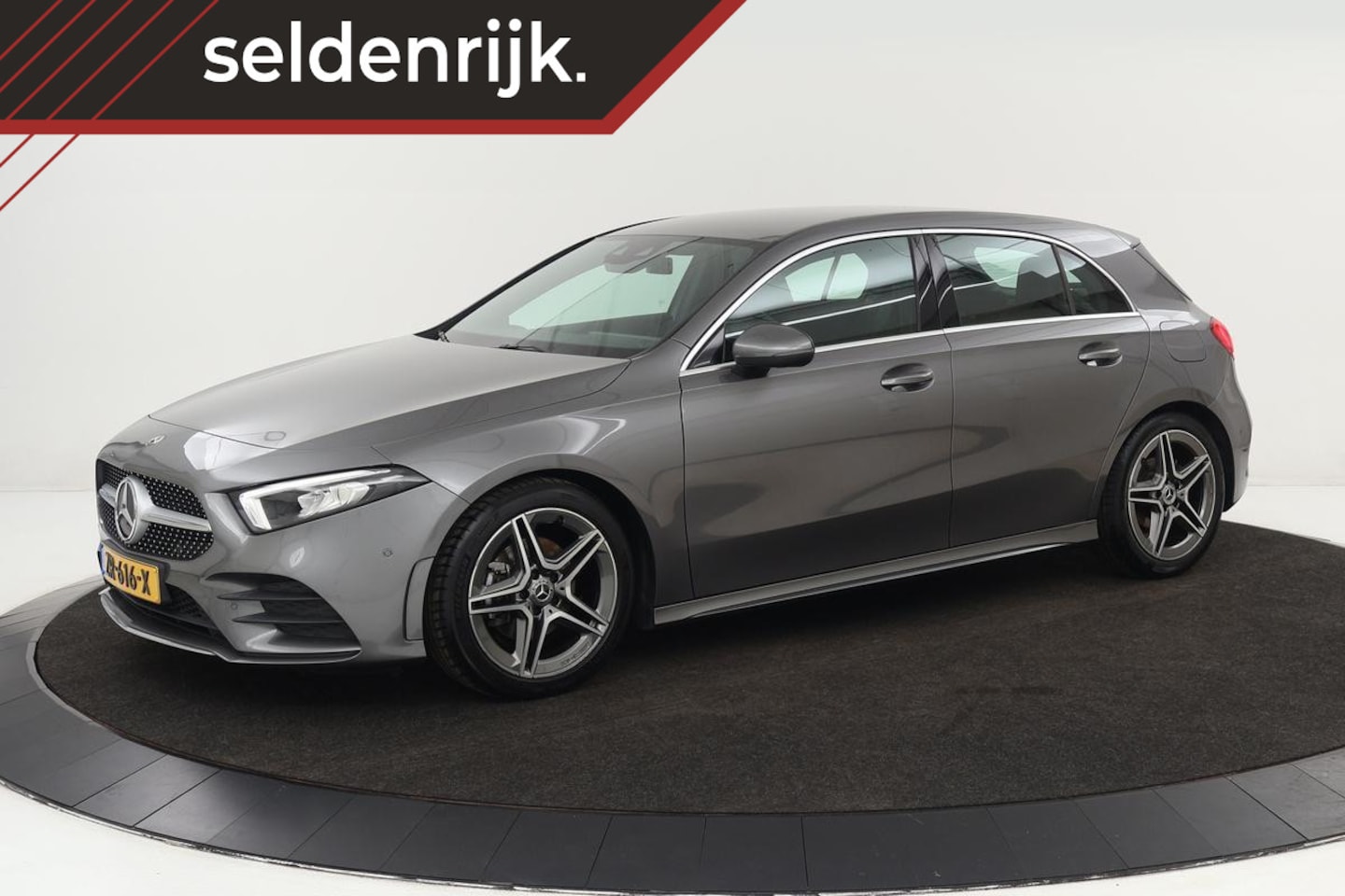 Mercedes-Benz A-klasse - 180 AMG | Stoelverwarming | Carplay | Trekhaak | Leder/Alcantara | Full LED | Camera | Wid - AutoWereld.nl