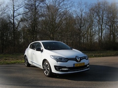 Renault Mégane - 1.2 TCe Bose . 5 Drs . Airco . Navigatie . Cruiscontrol . 132 PK . enz