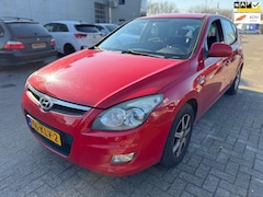 Hyundai i30 - 1.4i Blue Dynamic Business / Parkeer sensor / Inruil auto meeneem prijs