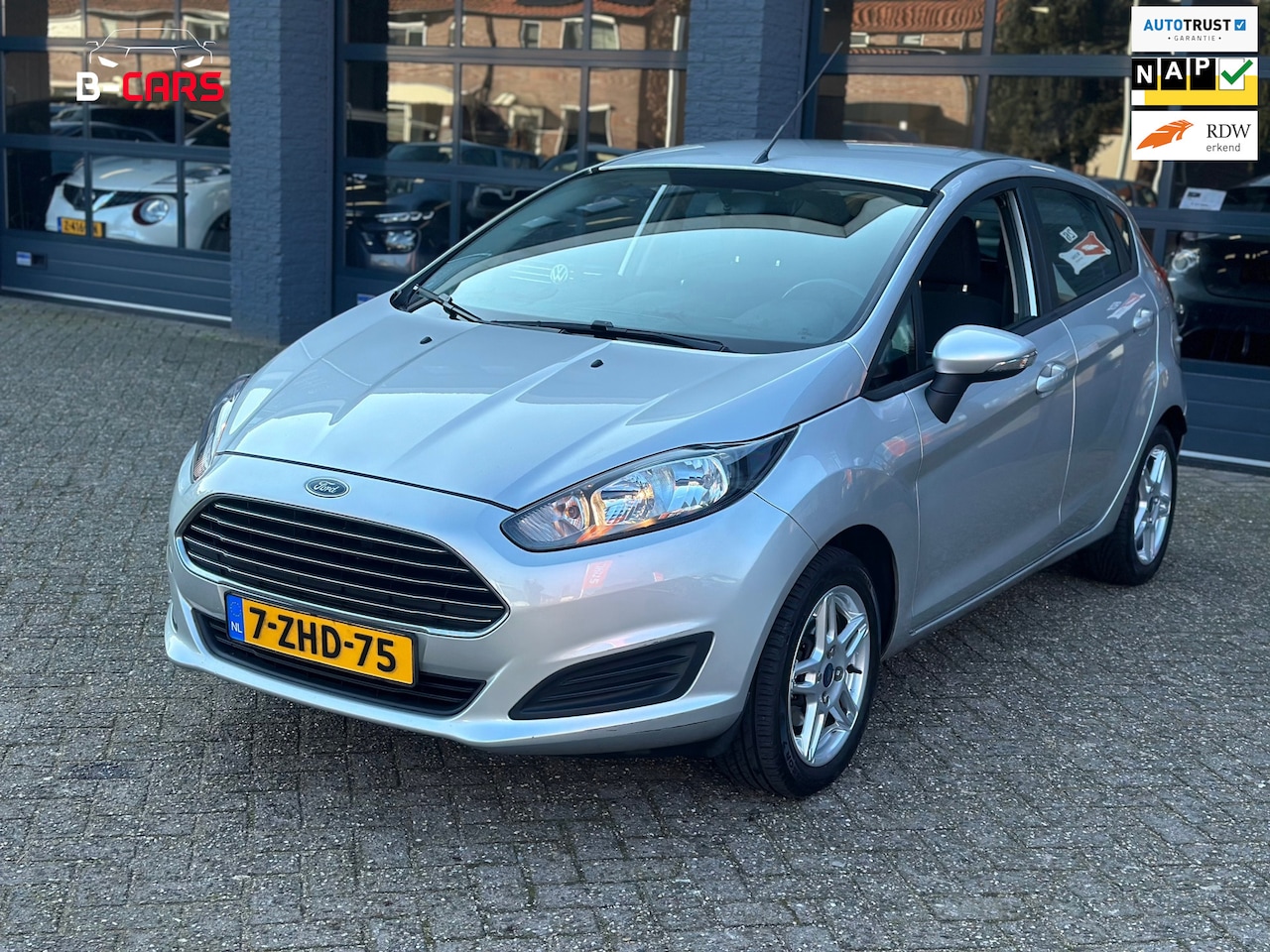 Ford Fiesta - 1.0 Style 5DRS|FACELIFT|NAVI|AIRCO|XENON|NAP - AutoWereld.nl