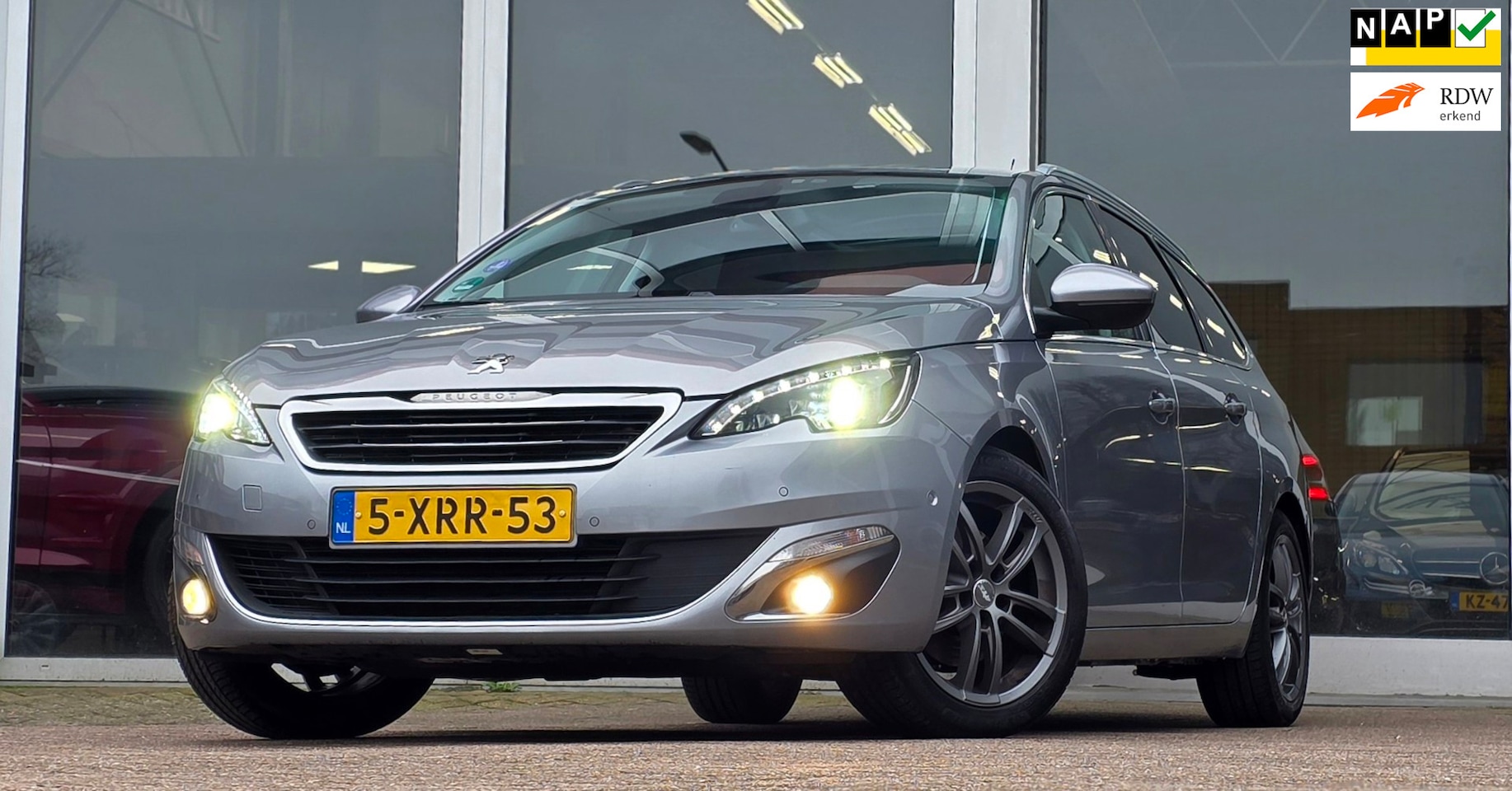 Peugeot 308 SW - 1.6 THP Allure 100% Dealeronderhouden 2e Eigenaar Trekhaak Navi Pano Mooi! - AutoWereld.nl