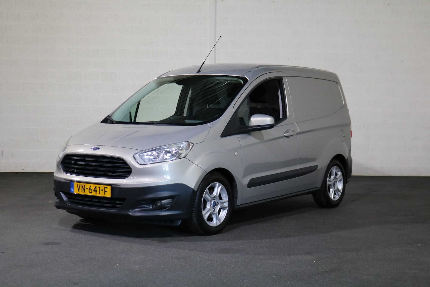 Ford Transit Courier - 1.5 TDCI Trend 1.5 TDCI Trend - AutoWereld.nl