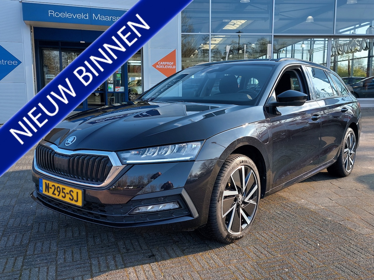 Skoda Octavia Combi - 1.4 TSI iV PHEV Business Edition | Origineel NL | Navi | Apple Carplay+Android Auto | Clim - AutoWereld.nl