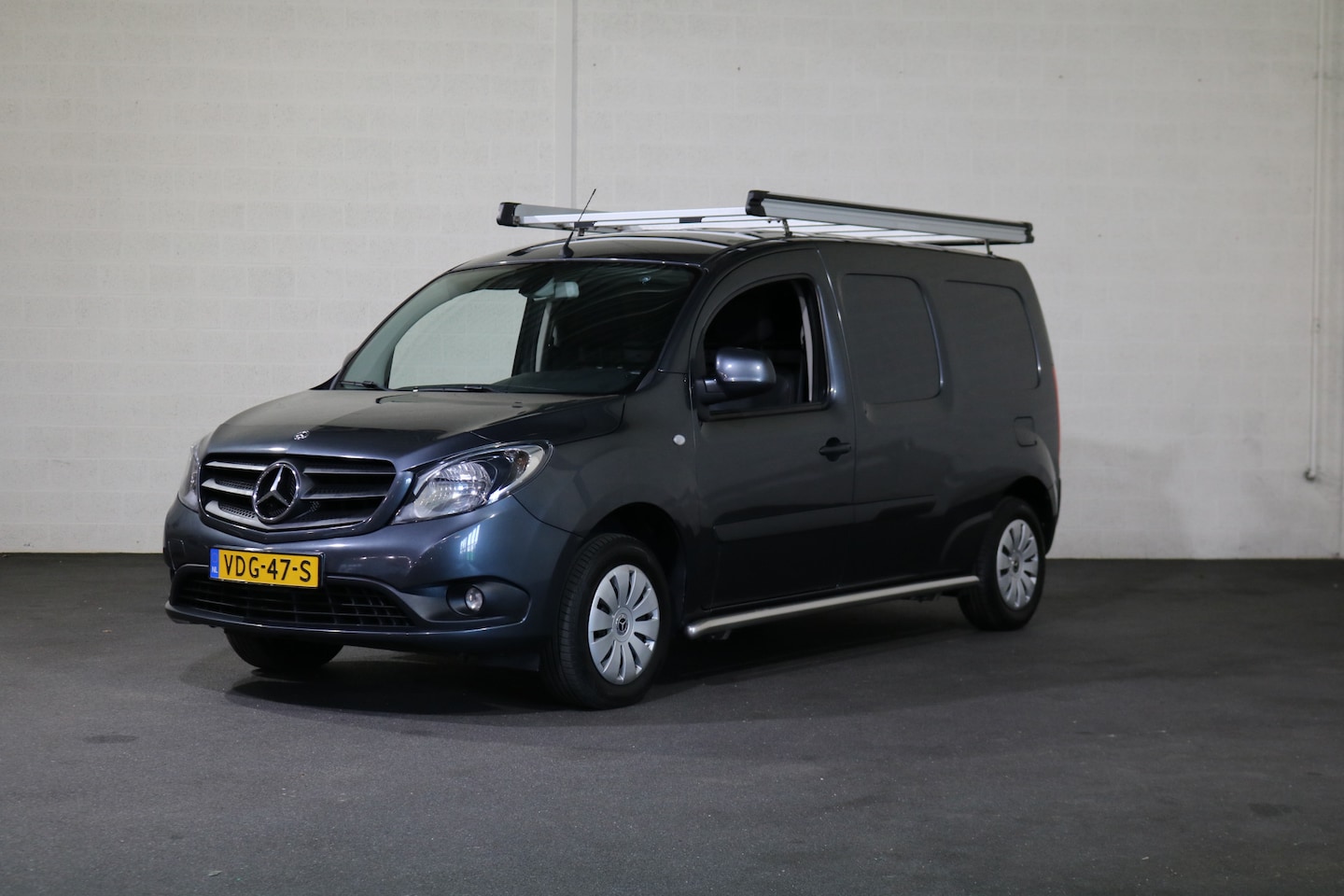 Mercedes-Benz Citan - 111 CDI XL Airco Navigatie Trekhaak Imperiaal Inrichting - AutoWereld.nl