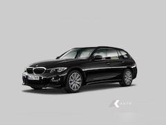 BMW 3-serie Touring - 330e M Sport | Shadow | Panorama | HIFI | Camera | Trekhaak | Leder | 18' Inch |