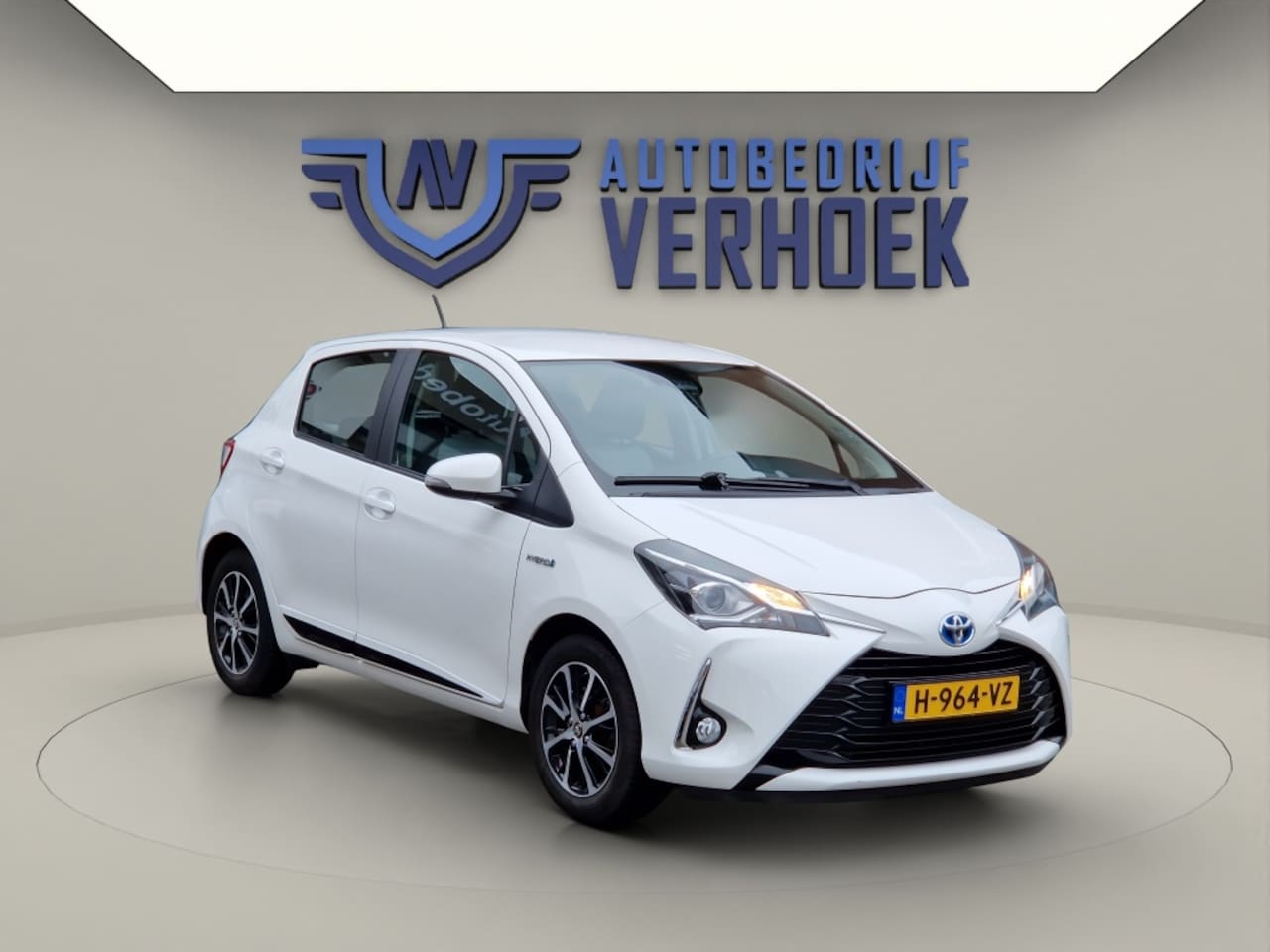 Toyota Yaris - 1.5 Hybrid Design Clima - Camera - Cruise Control - AutoWereld.nl