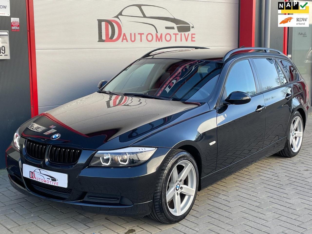 BMW 3-serie Touring - 318i High Executive NAVI/PDC/TREKHAAK/LEER/NAP/NWAPK - AutoWereld.nl